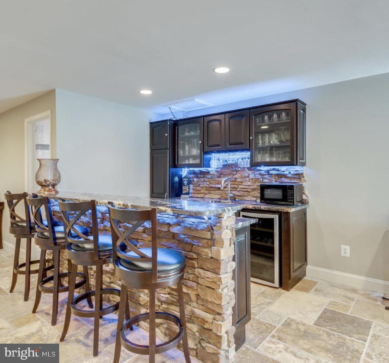 BROADLANDS - Residential Lease