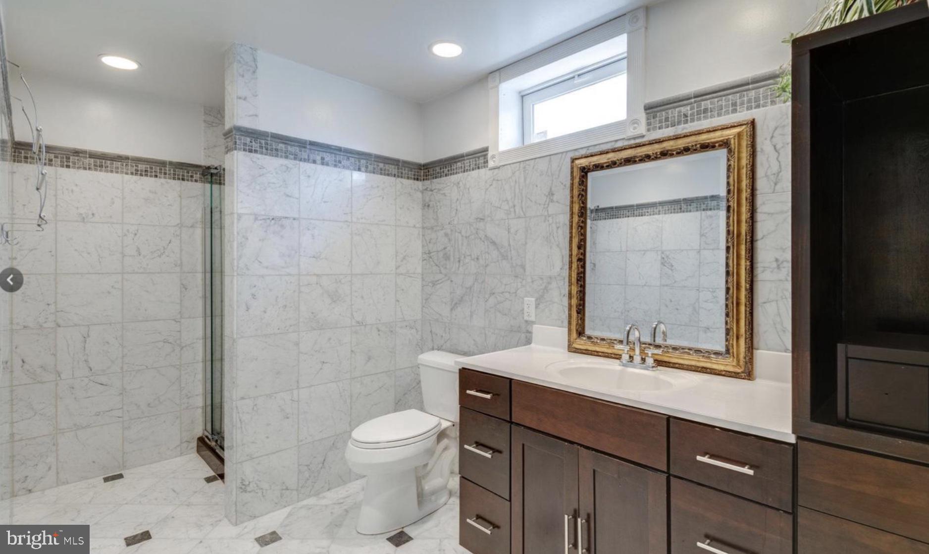 BROADLANDS - Residential Lease