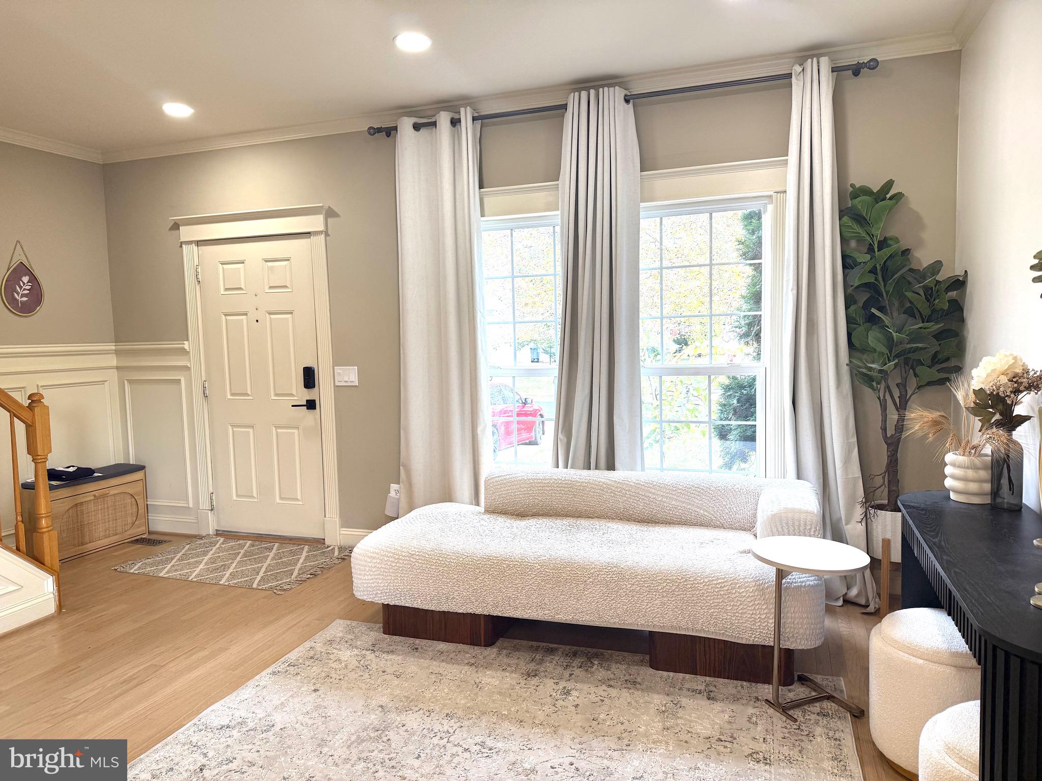 BROADLANDS - Residential Lease