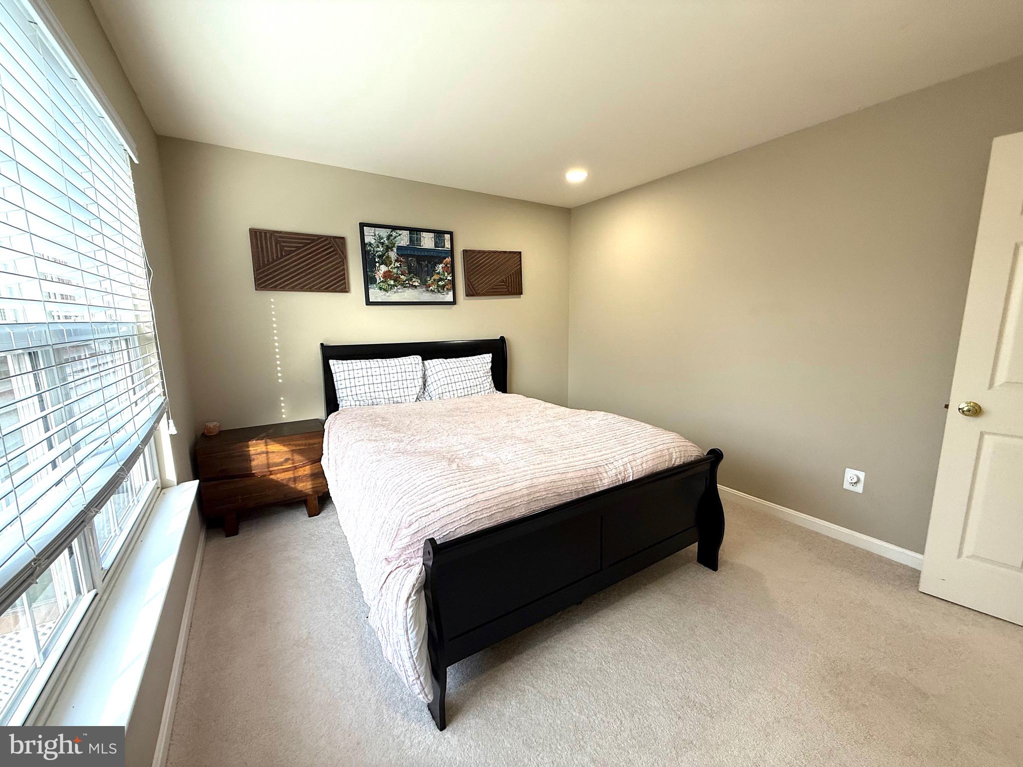 BROADLANDS - Residential Lease