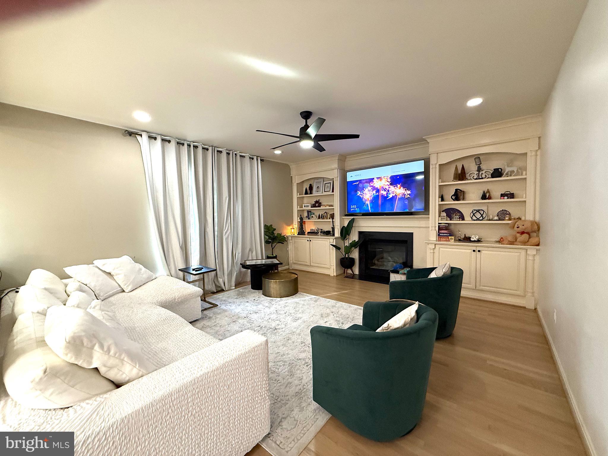 BROADLANDS - Residential Lease