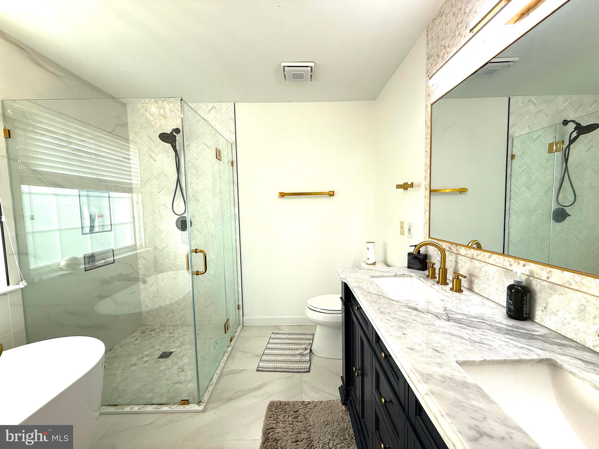 BROADLANDS - Residential Lease