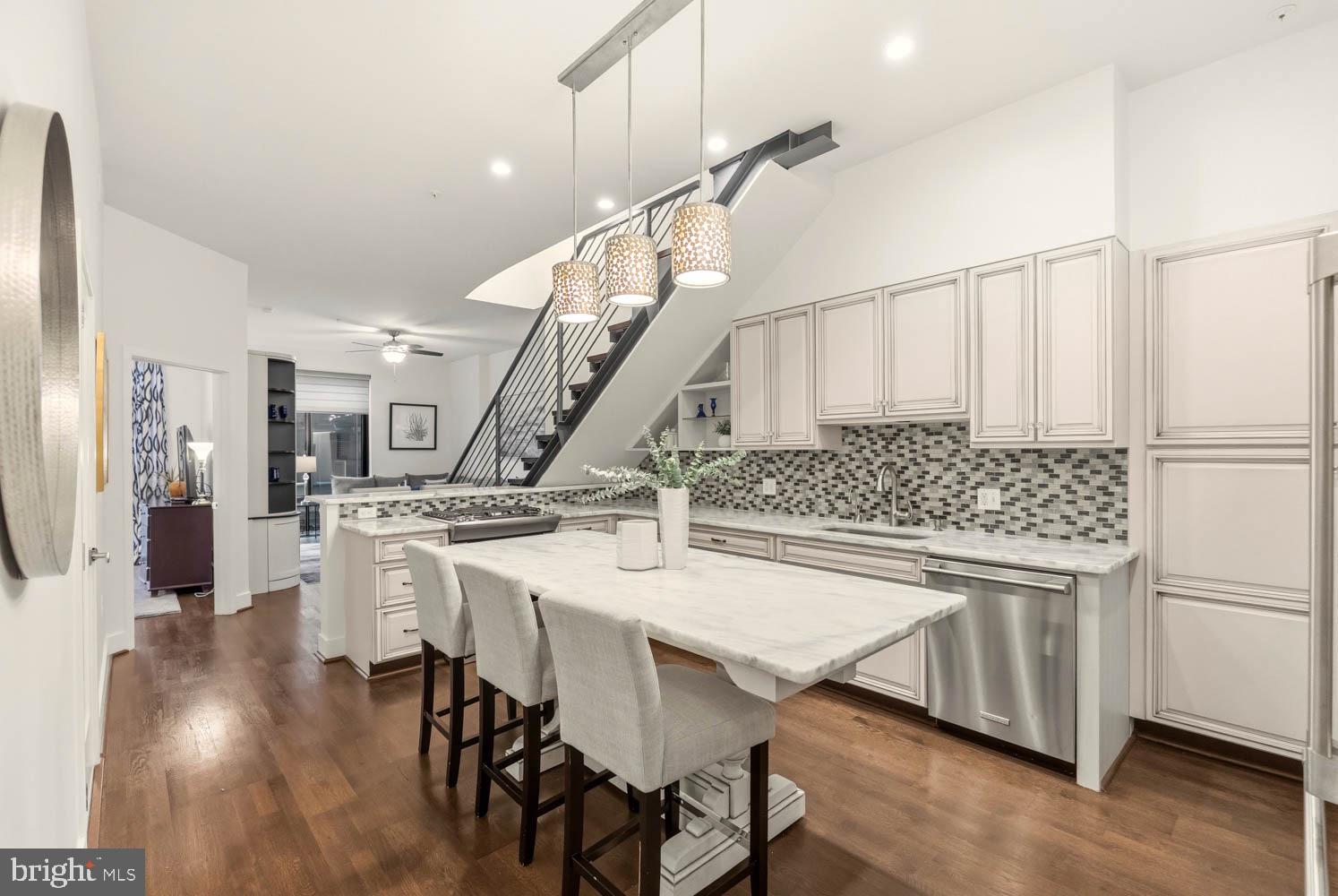 525 WATER STREET SW 403