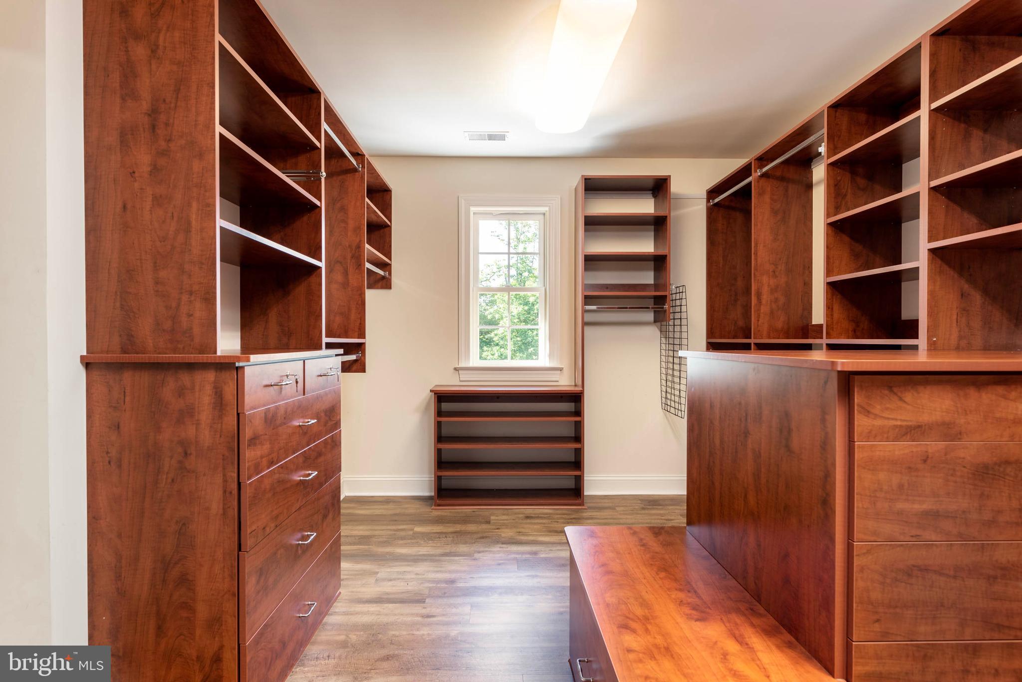 VALLEY PARK - Residential