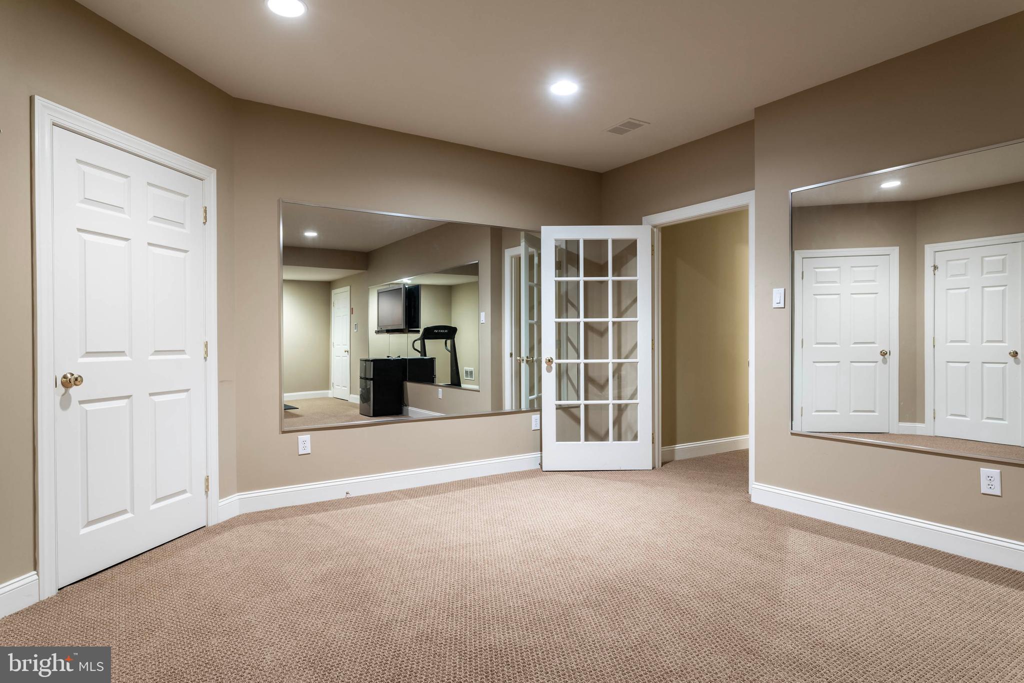 VALLEY PARK - Residential