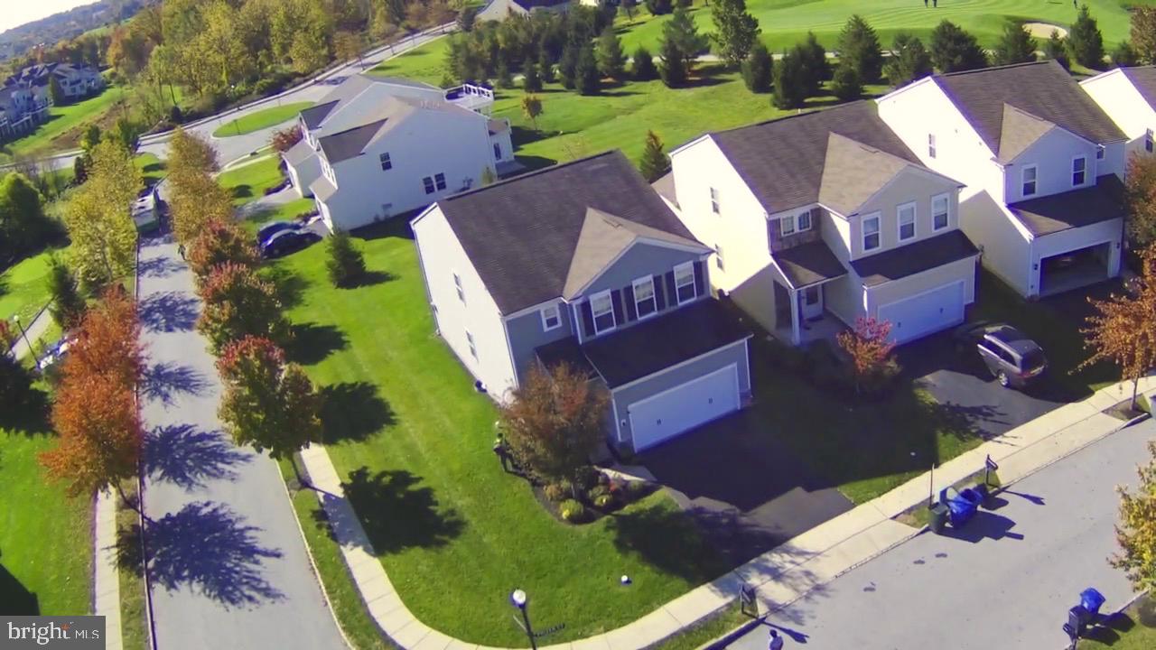 APPLECROSS - Residential Lease