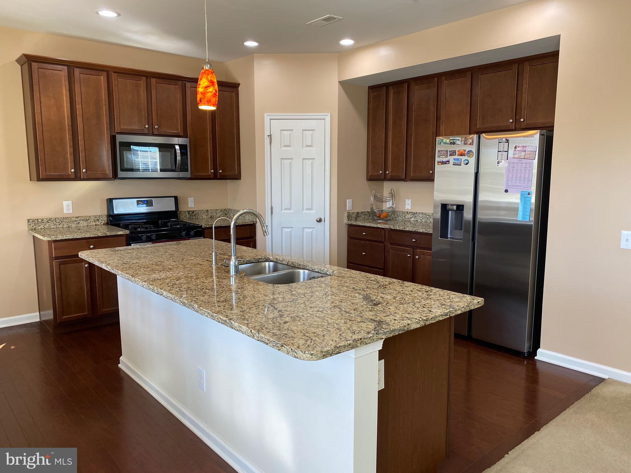 APPLECROSS - Residential Lease