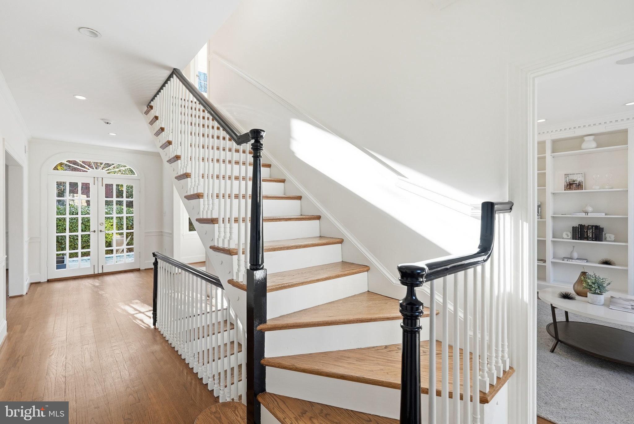 GEORGETOWN - Residential