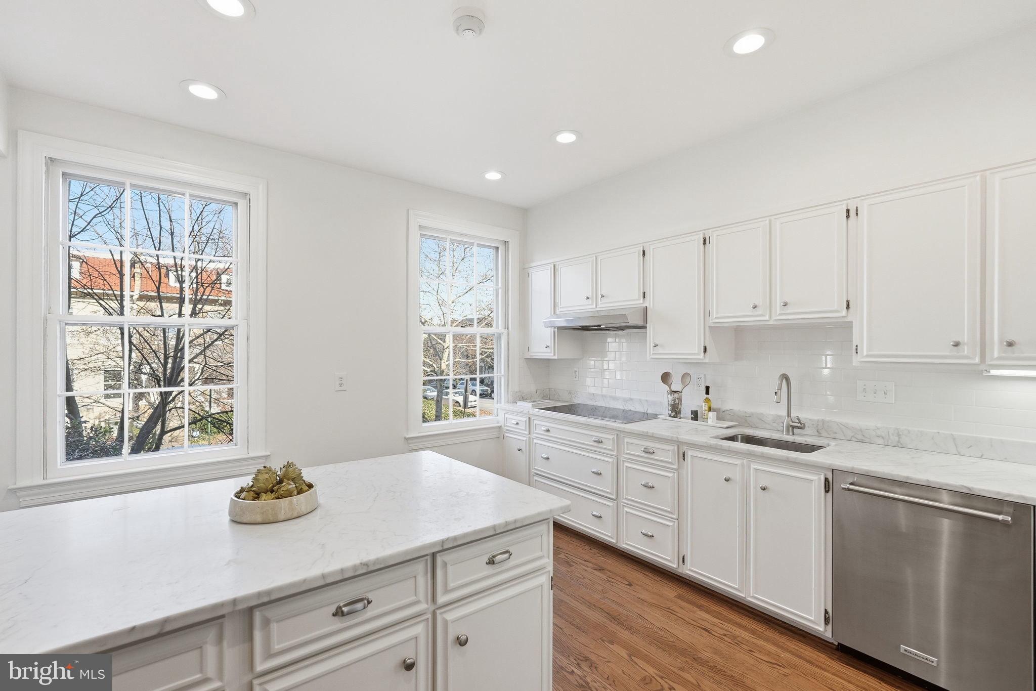 GEORGETOWN - Residential