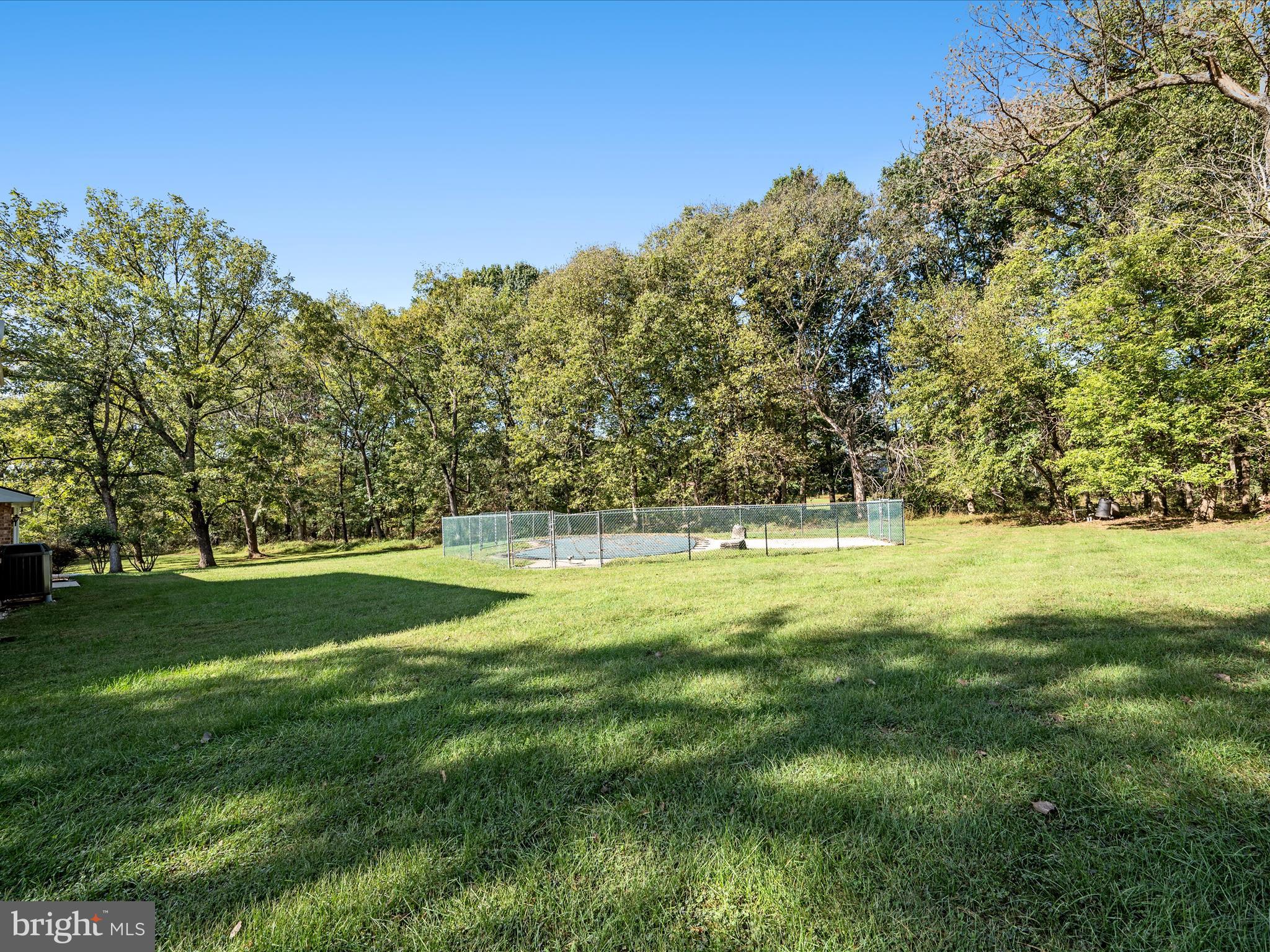 LEDGE LOWE - Residential