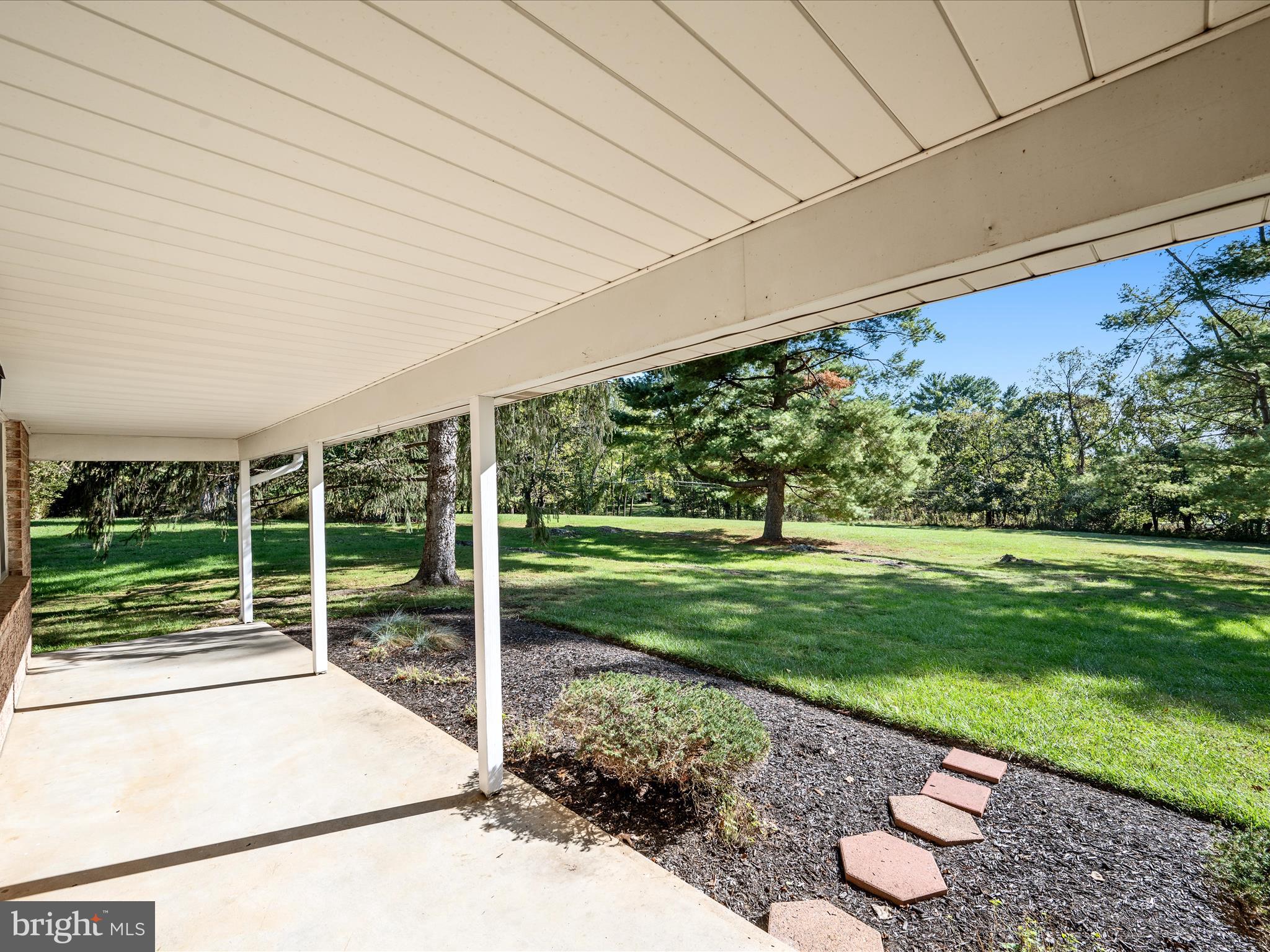 LEDGE LOWE - Residential