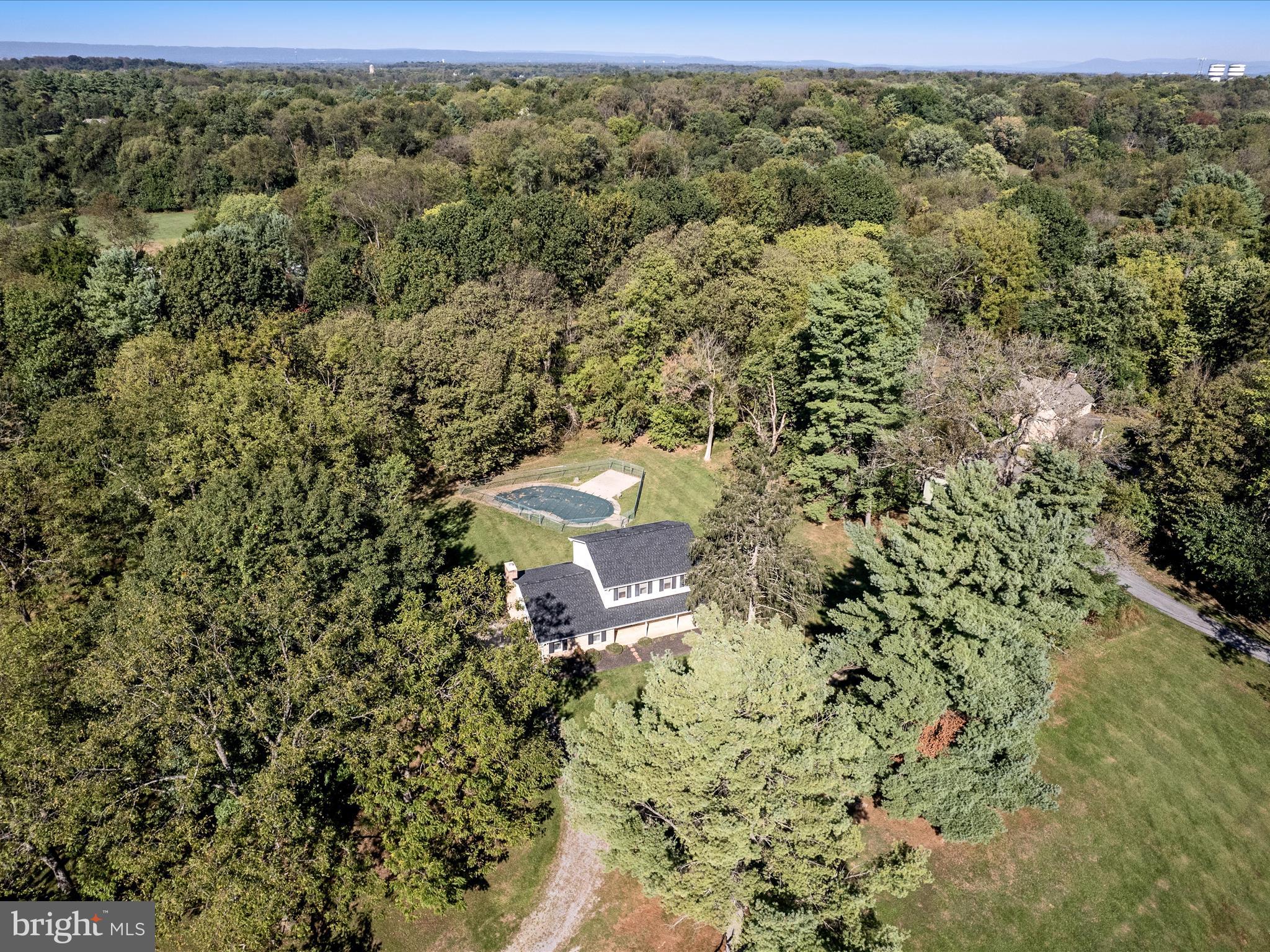 LEDGE LOWE - Residential