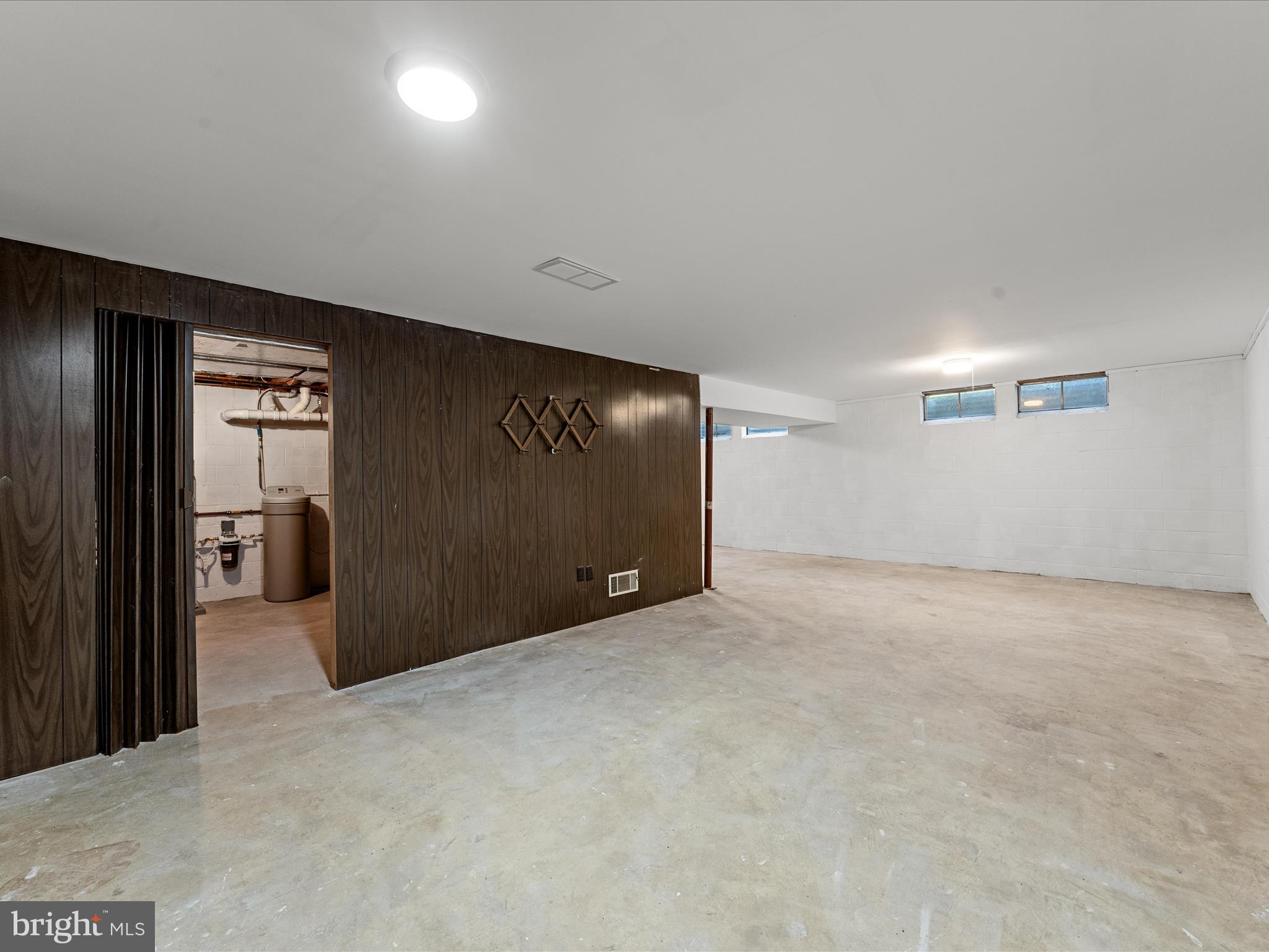 LEDGE LOWE - Residential