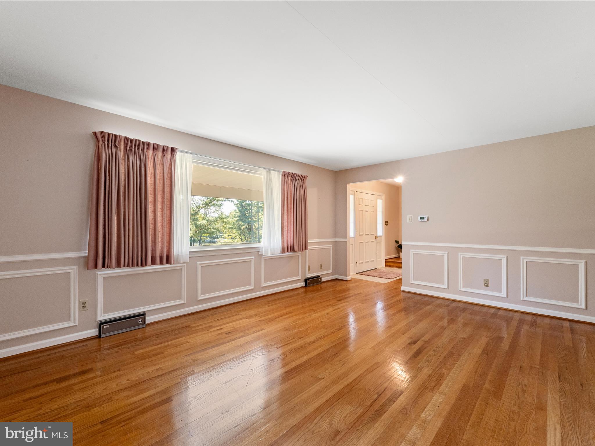 LEDGE LOWE - Residential