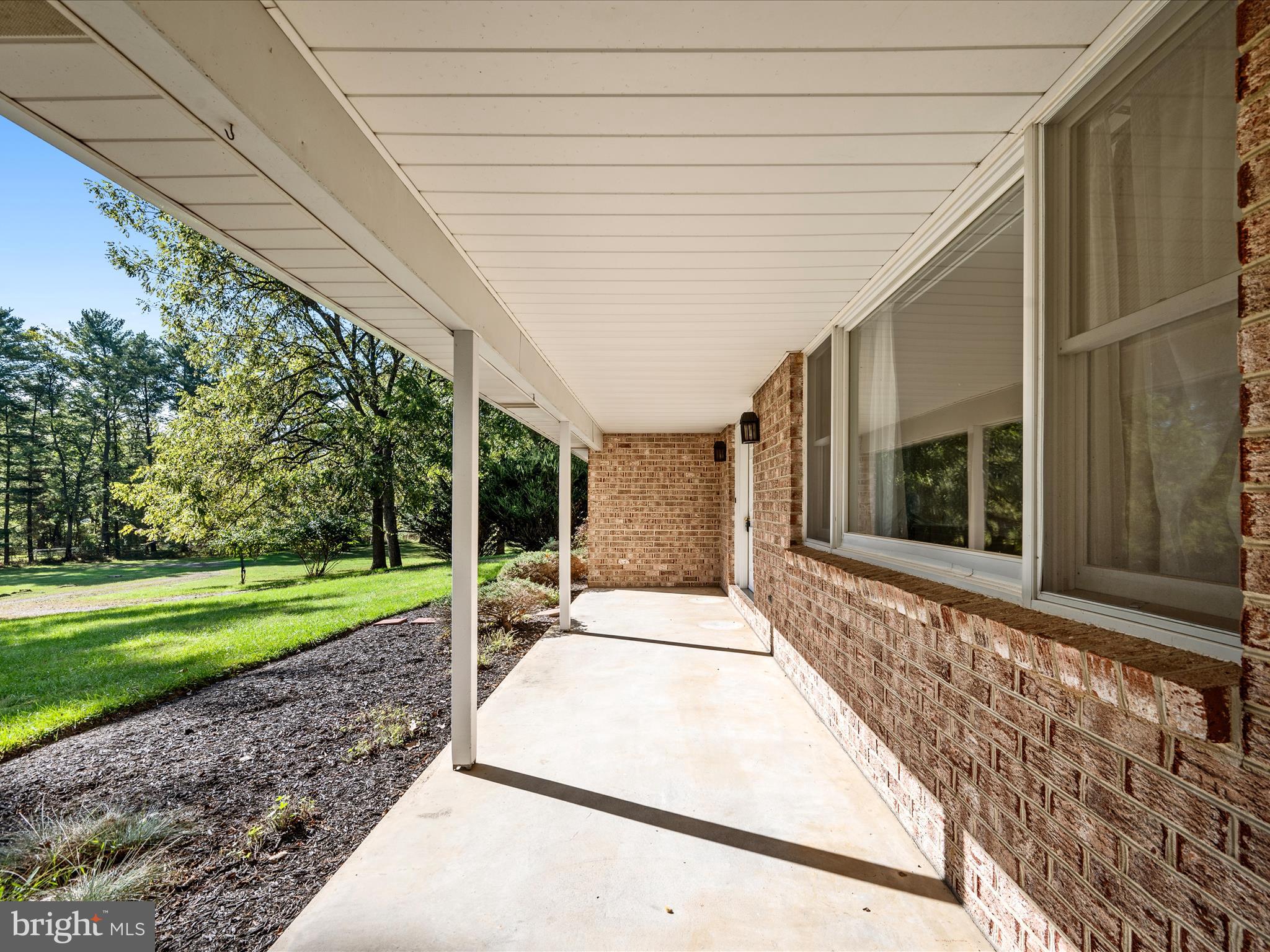 LEDGE LOWE - Residential