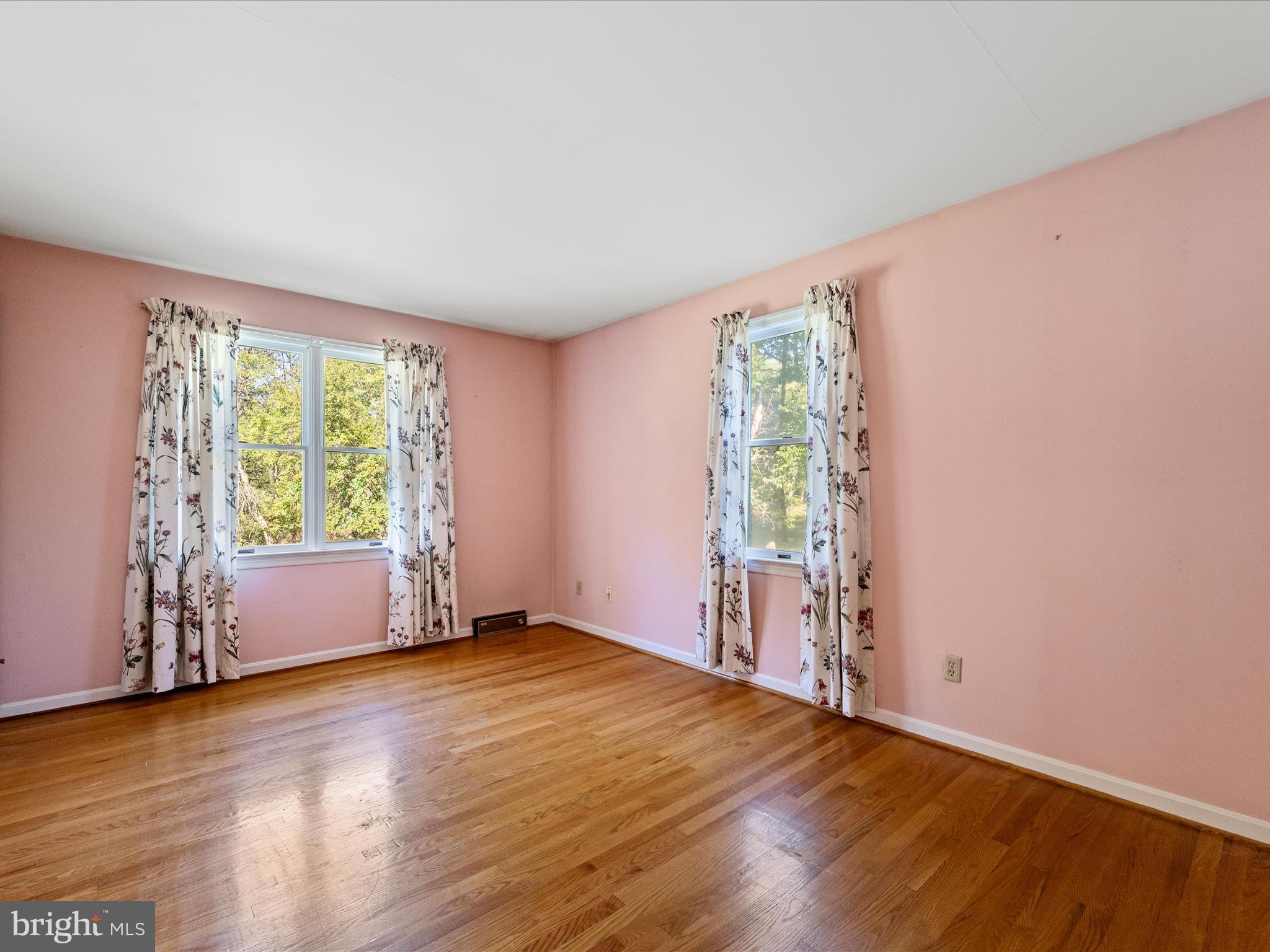 LEDGE LOWE - Residential