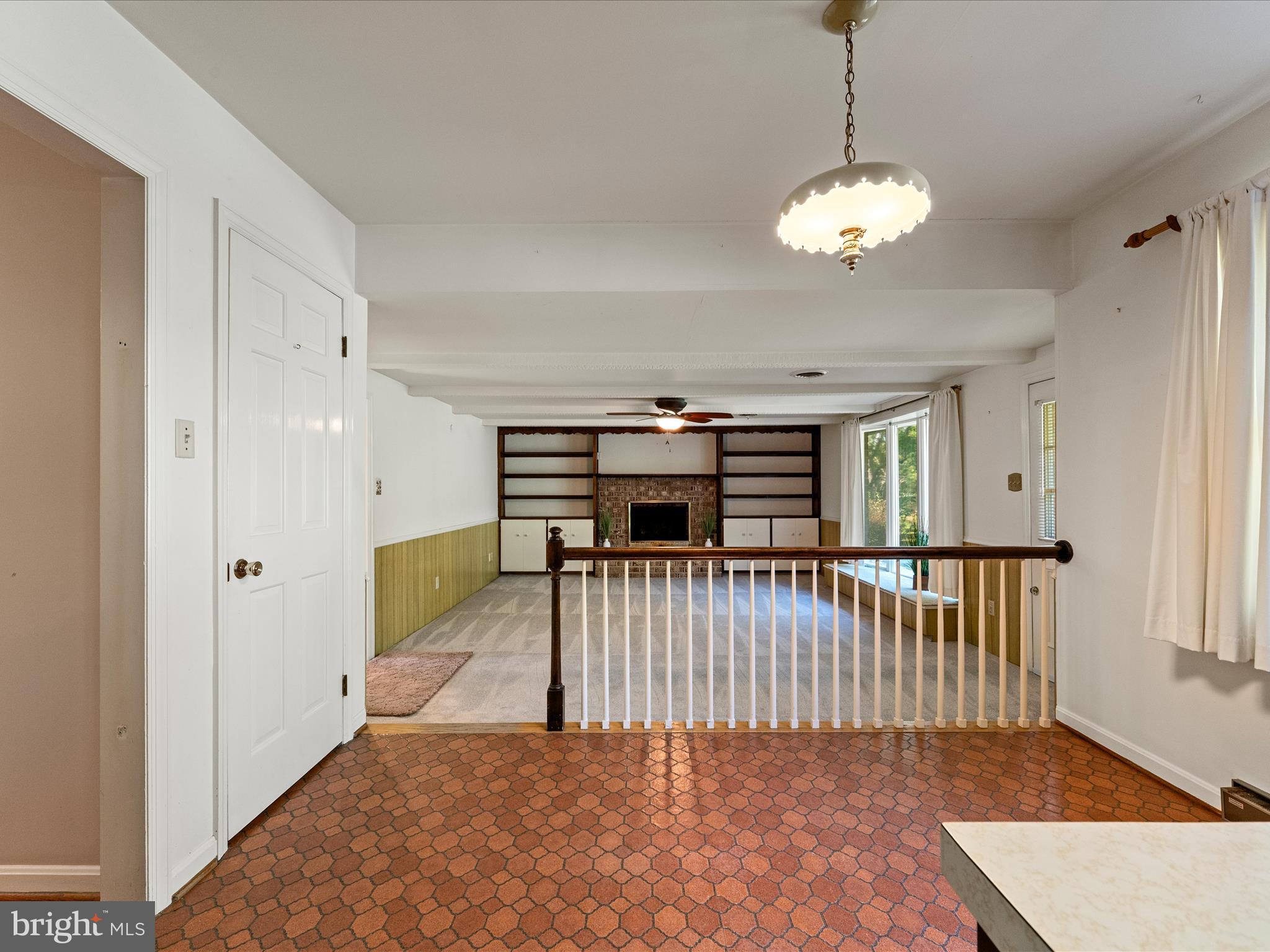 LEDGE LOWE - Residential