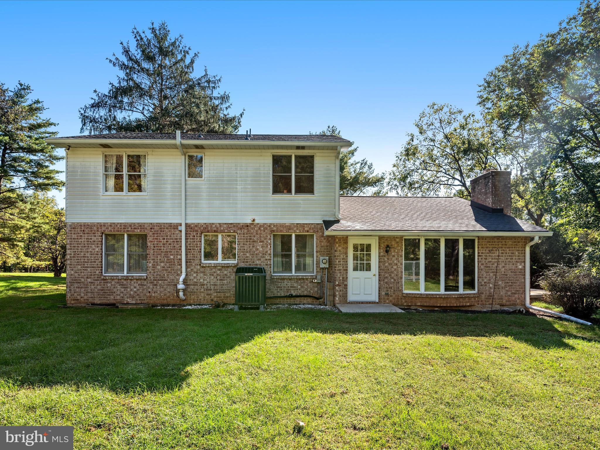 LEDGE LOWE - Residential