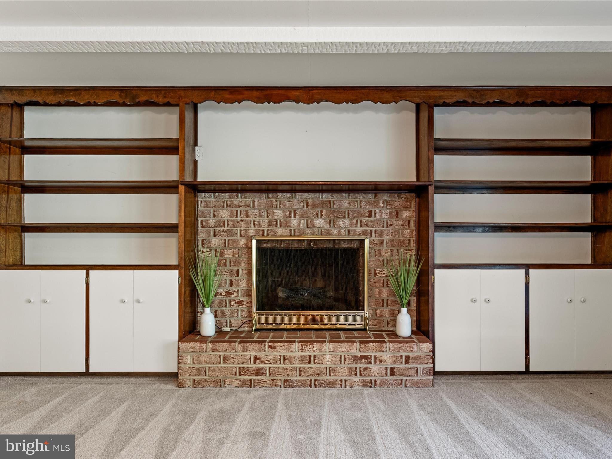 LEDGE LOWE - Residential