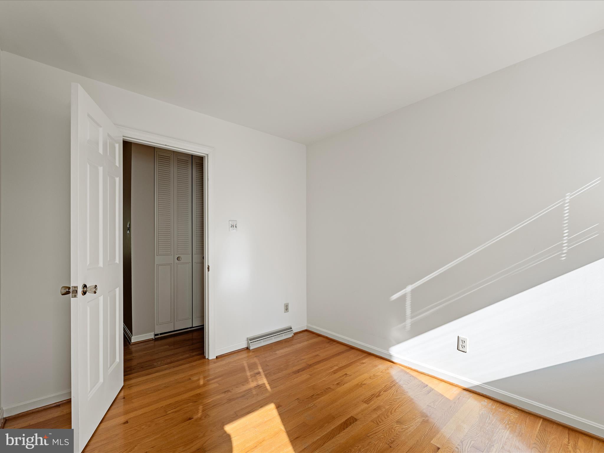 LEDGE LOWE - Residential