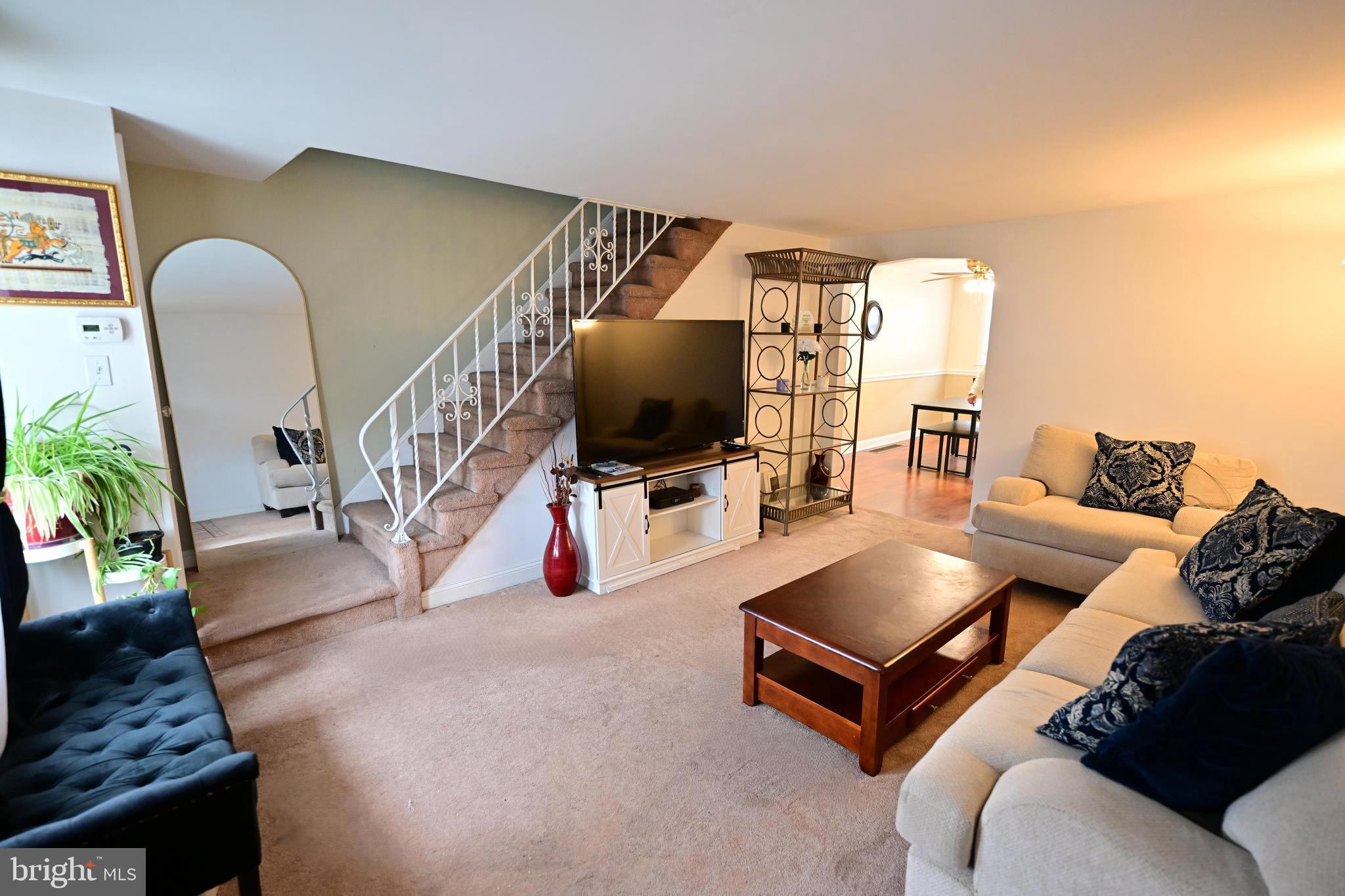 SPRING MILL - Residential