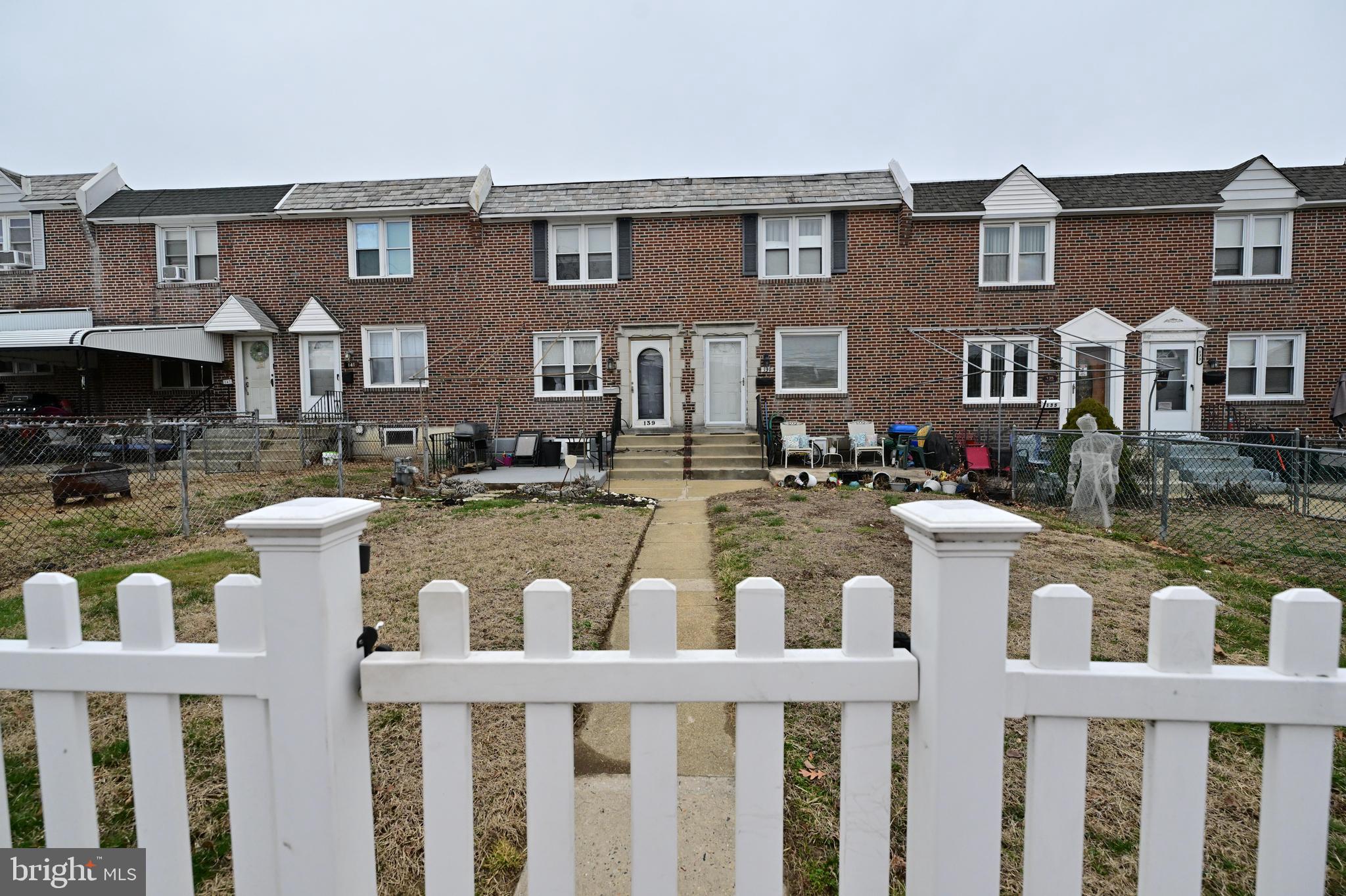 SPRING MILL - Residential