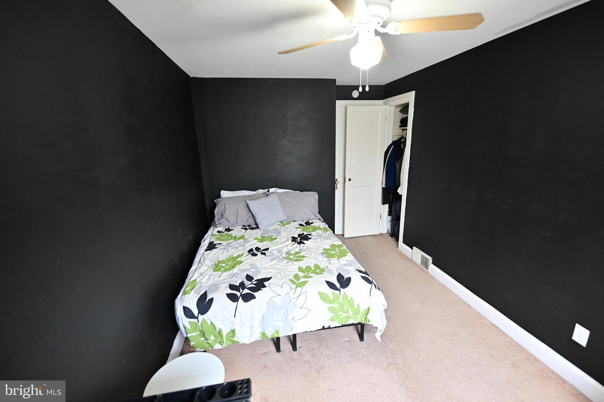 SPRING MILL - Residential