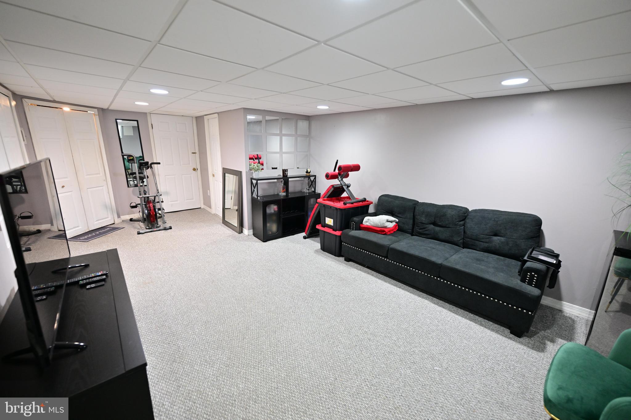 SPRING MILL - Residential