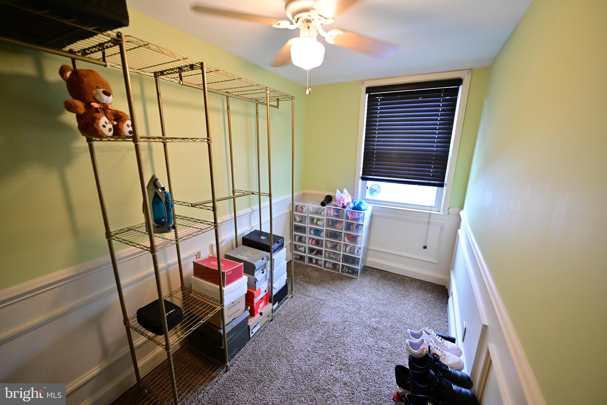 SPRING MILL - Residential