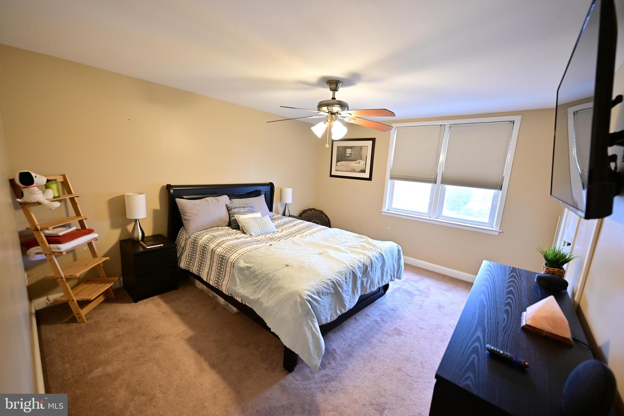 SPRING MILL - Residential