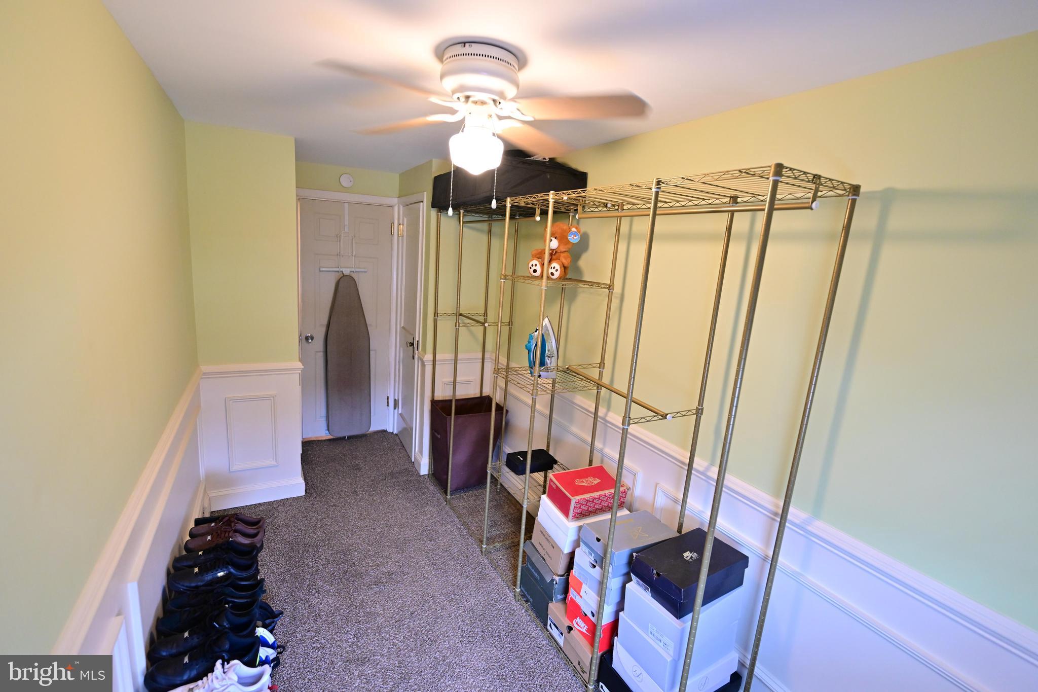 SPRING MILL - Residential