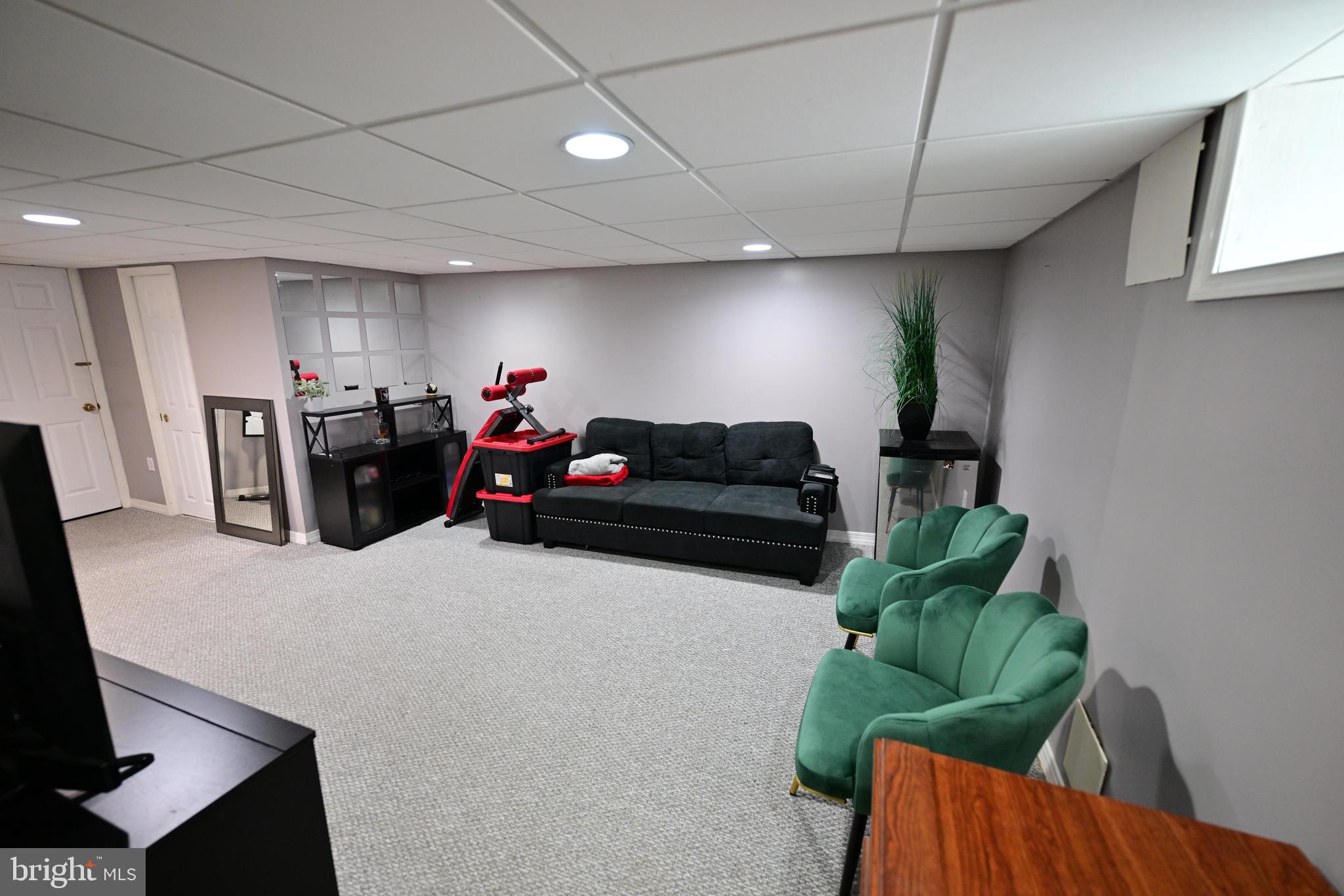 SPRING MILL - Residential