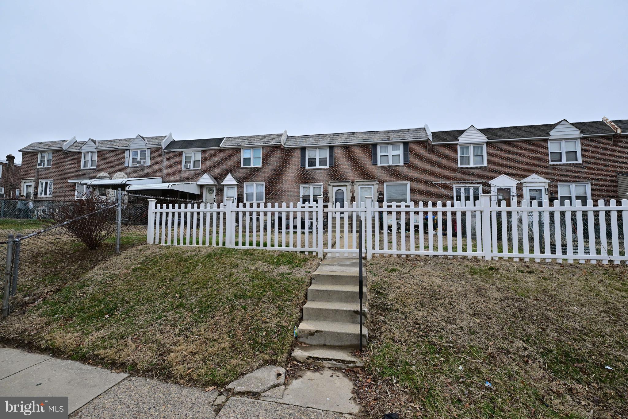 SPRING MILL - Residential