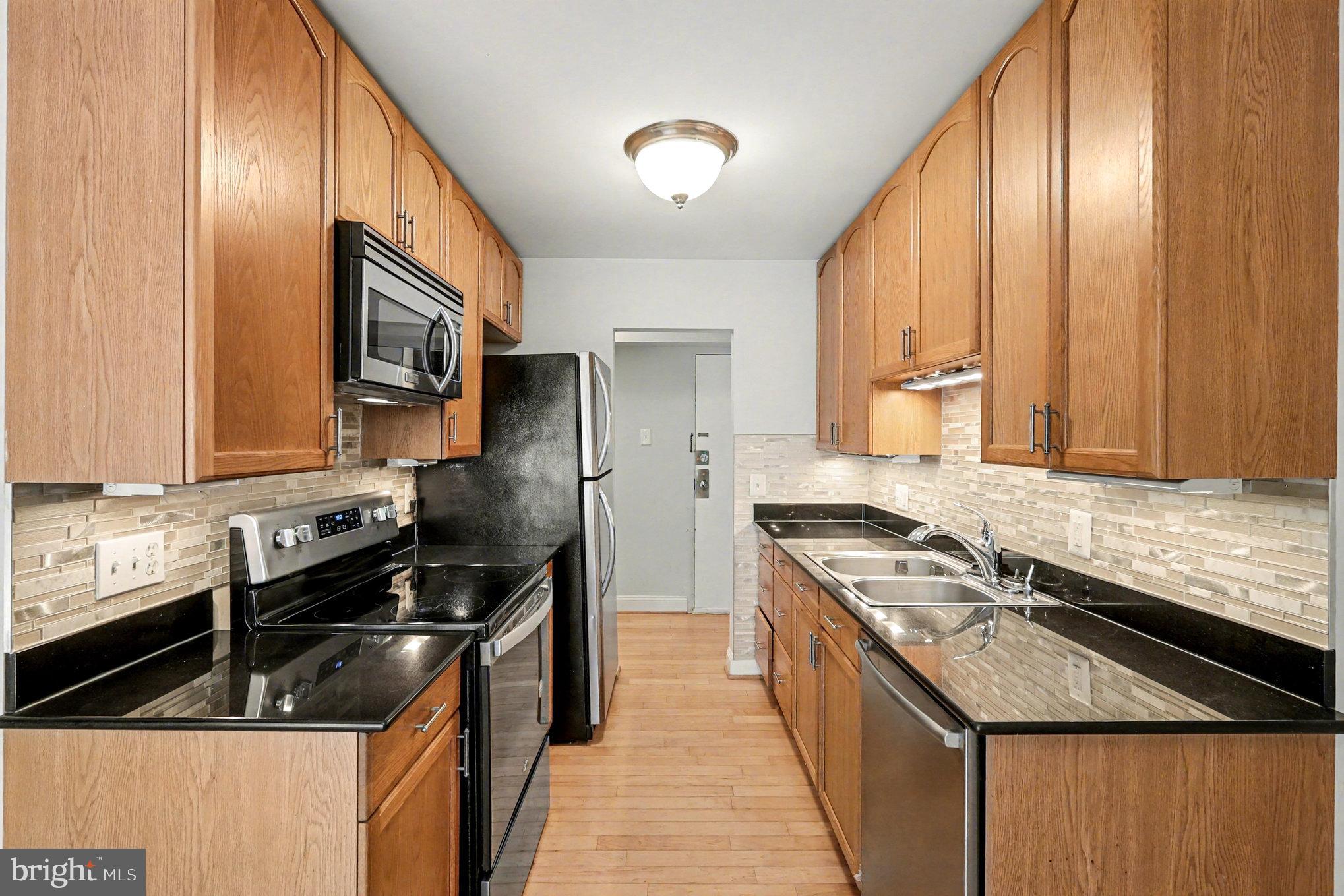 SHADOWOOD - Residential Lease