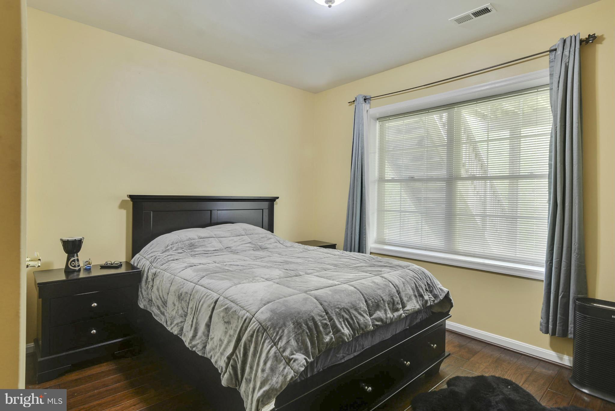 STONEWALL MANOR - Residential