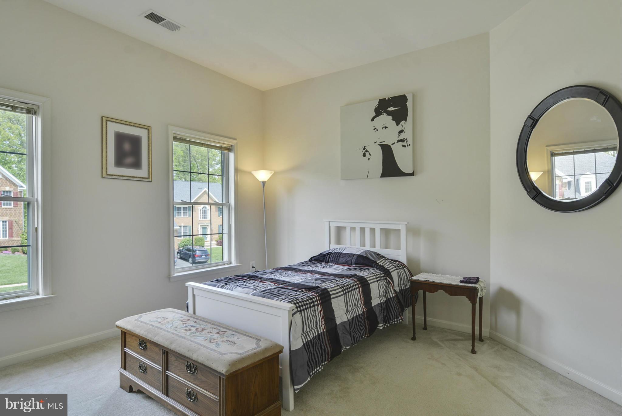 STONEWALL MANOR - Residential