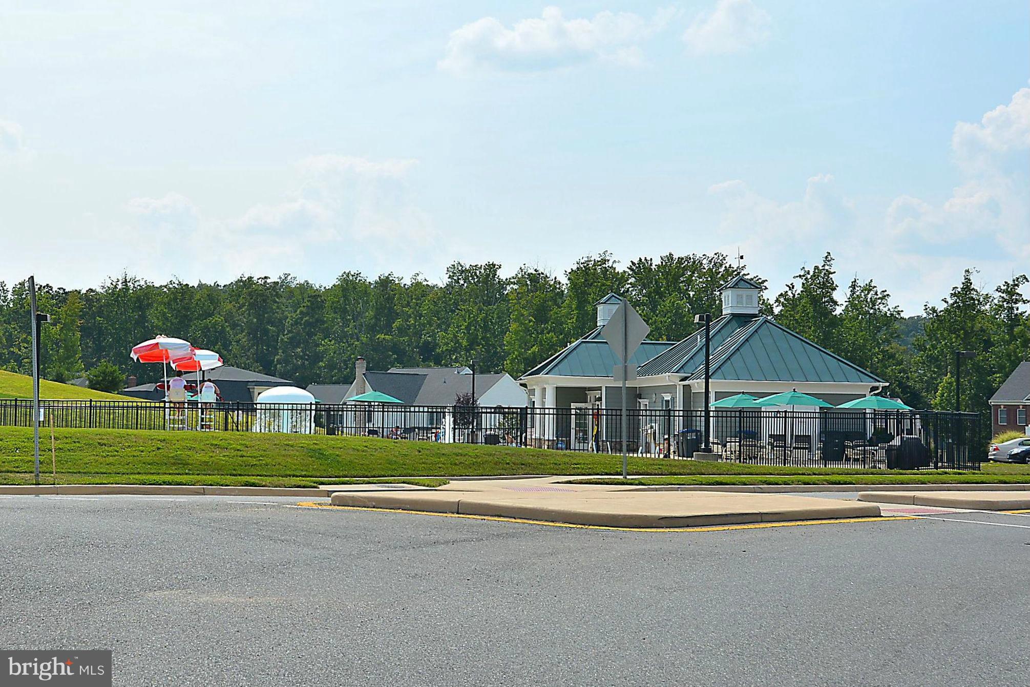 STONEWALL MANOR - Residential