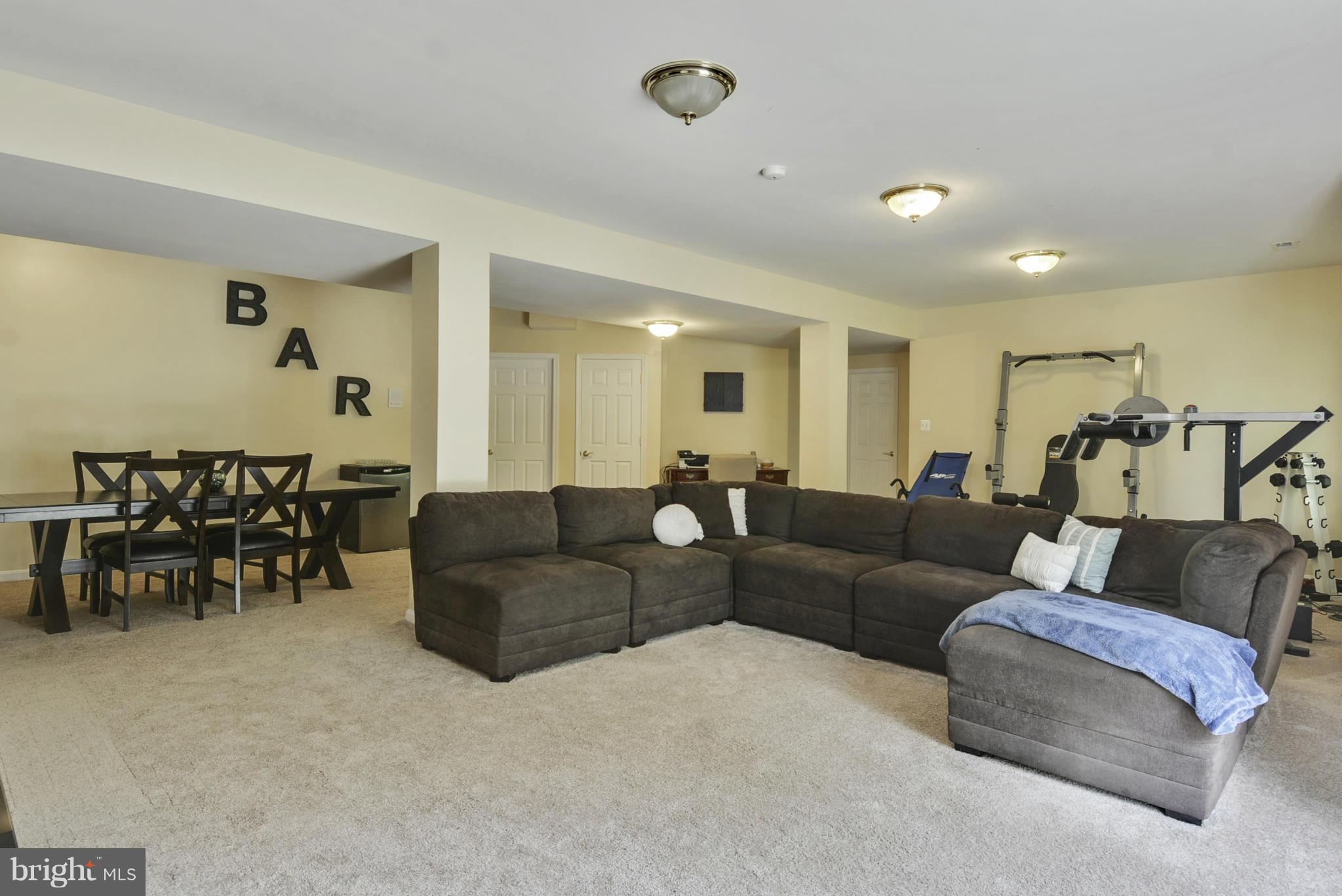 STONEWALL MANOR - Residential