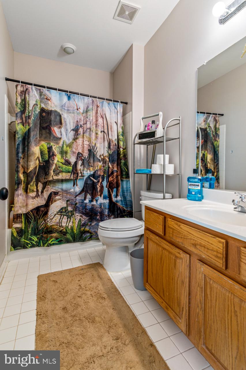 BROAD RUN OAKS - Residential