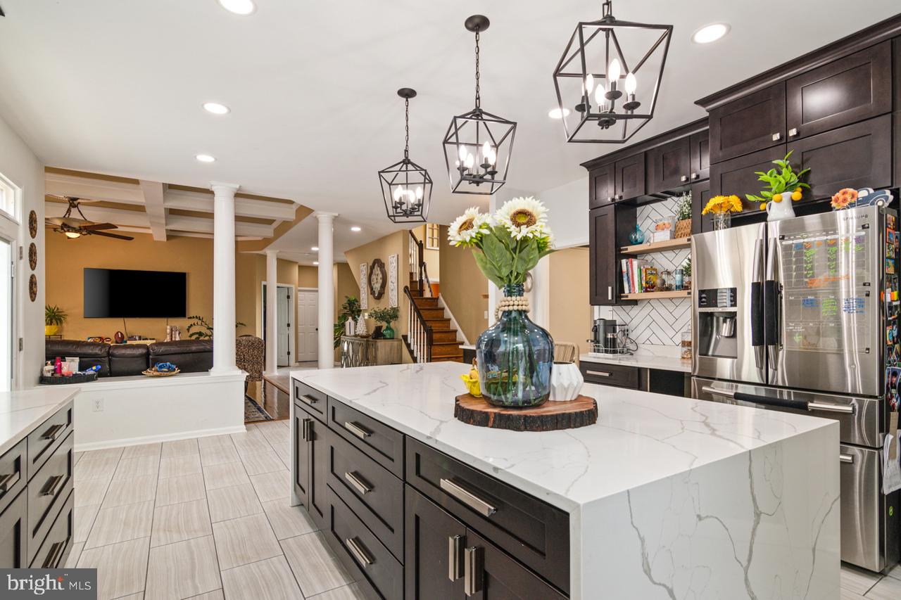 BROAD RUN OAKS - Residential