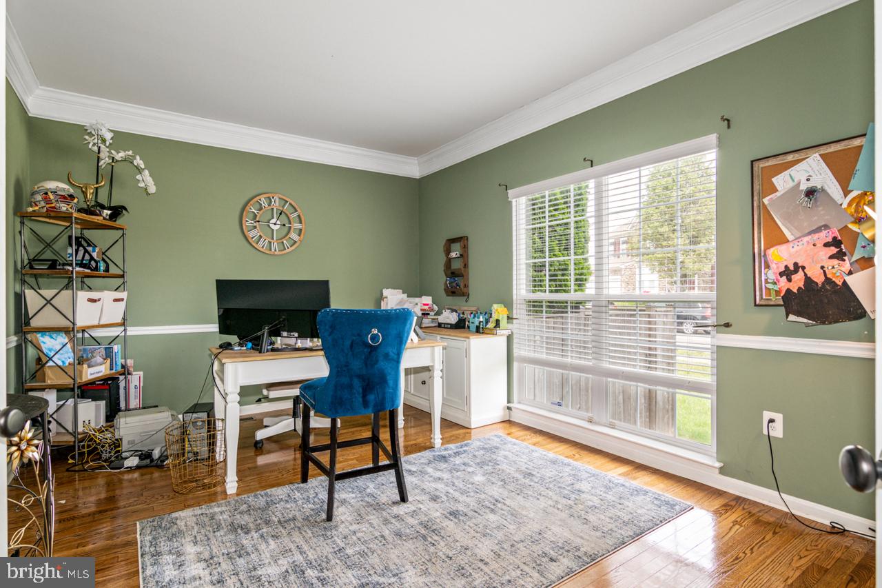 BROAD RUN OAKS - Residential