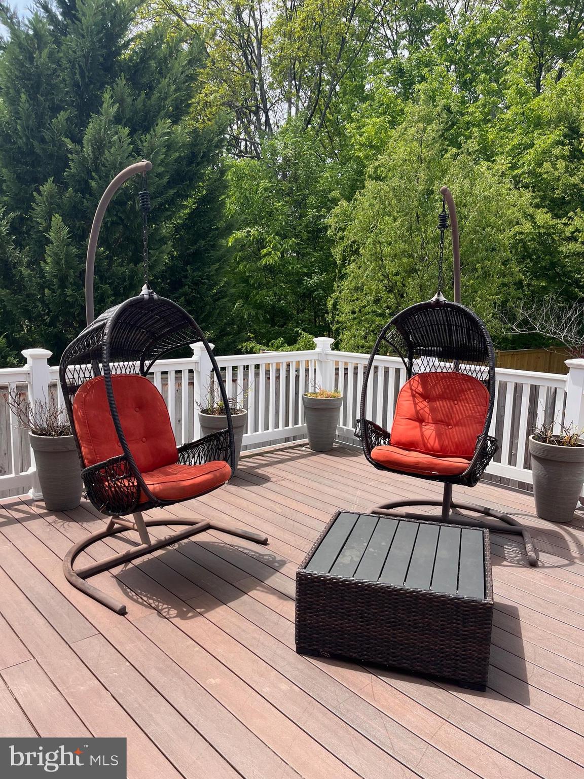 BROAD RUN OAKS - Residential