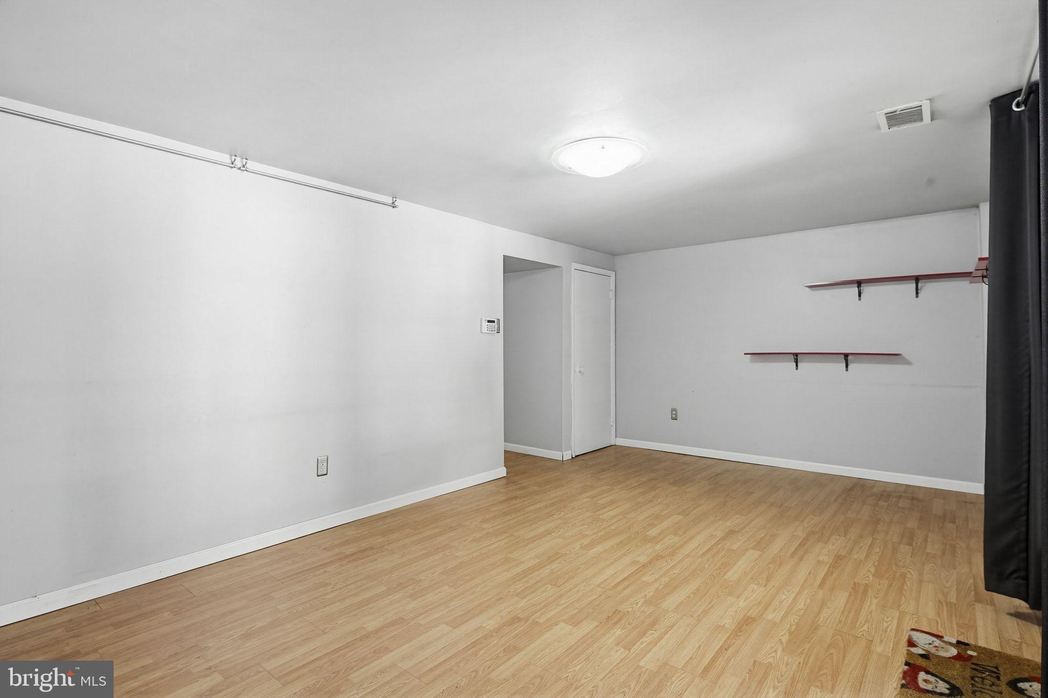 REISTERSWOOD - Residential