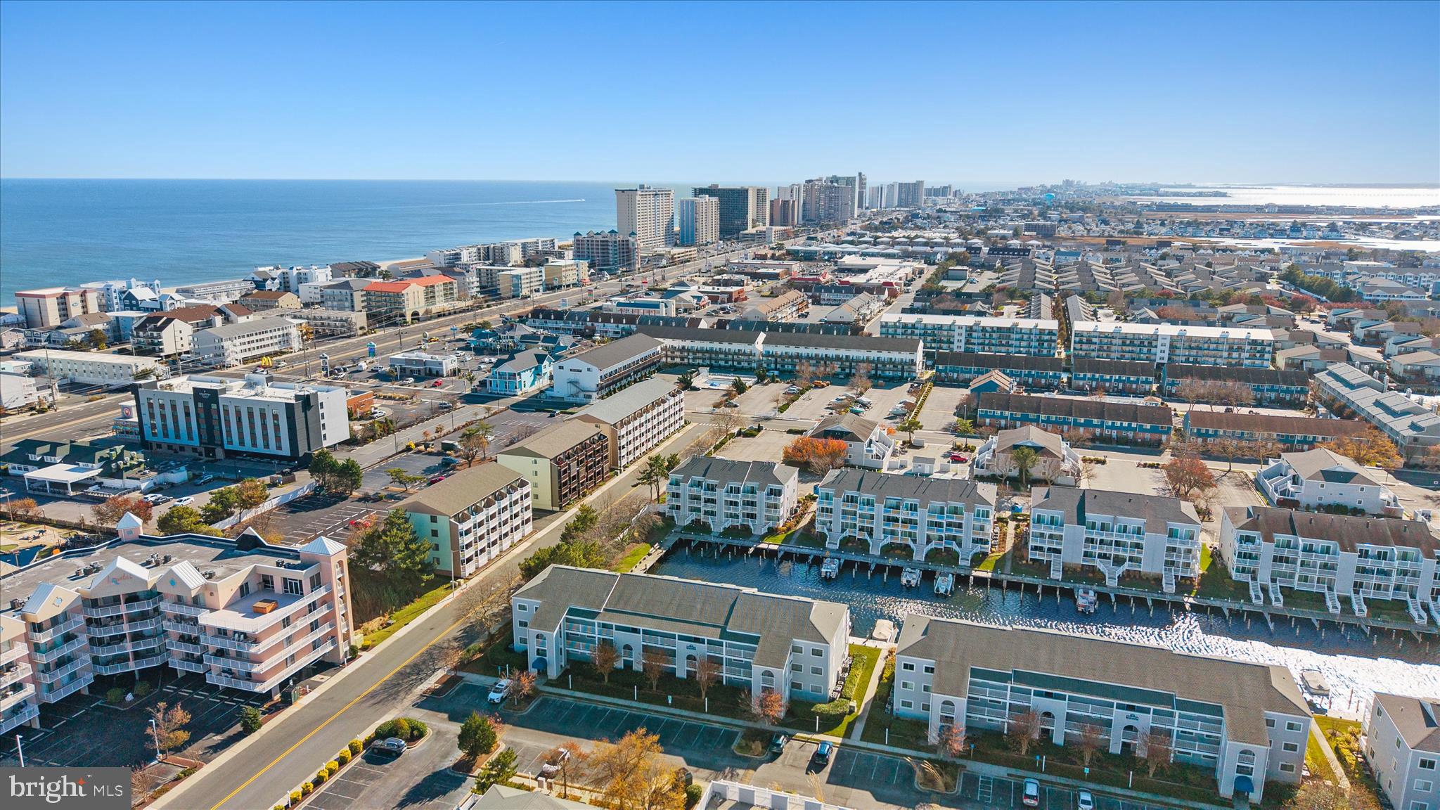 HIDDEN HARBOR - Residential