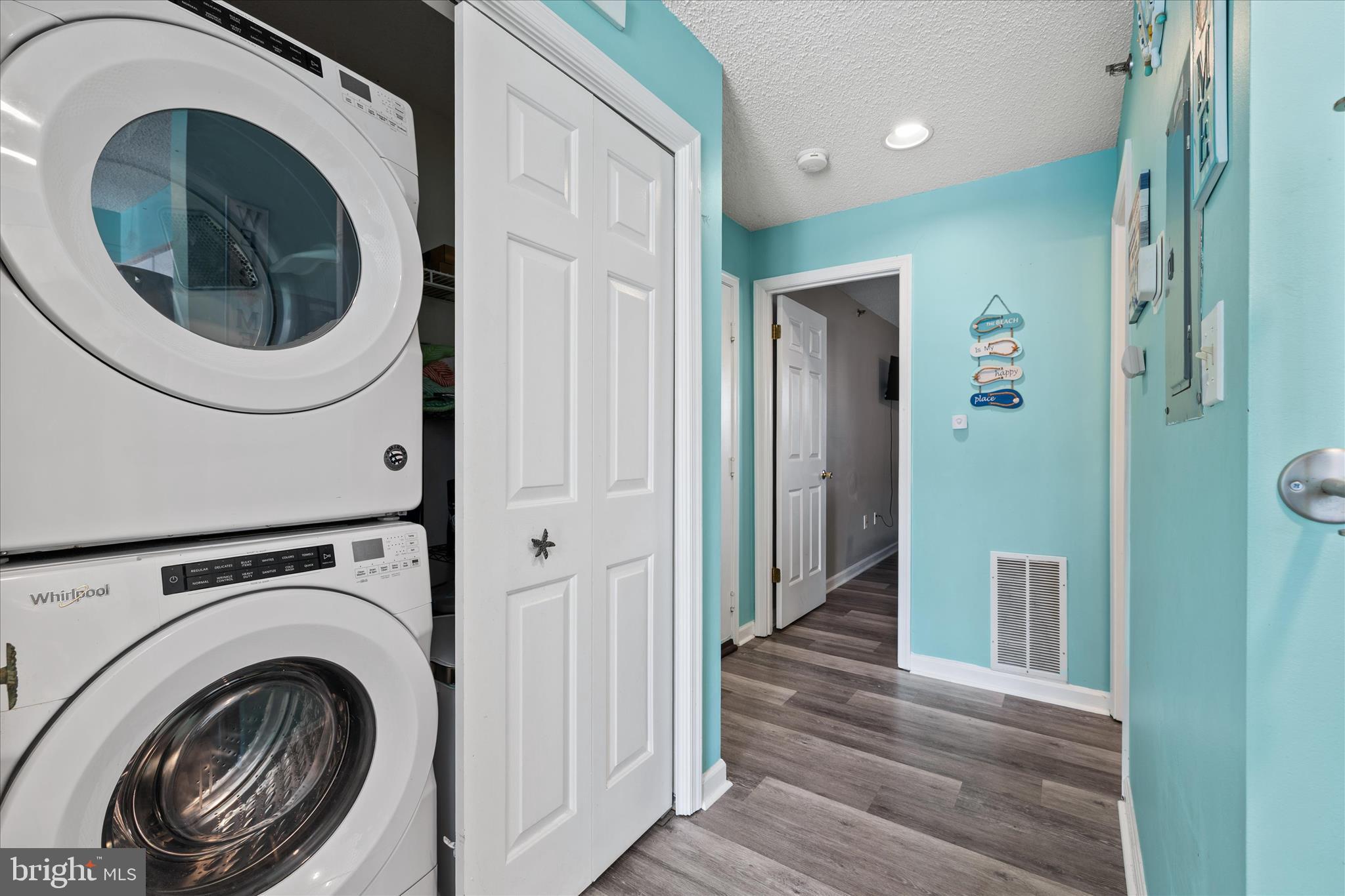 HIDDEN HARBOR - Residential