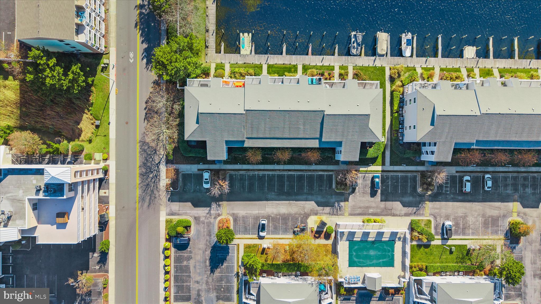 HIDDEN HARBOR - Residential