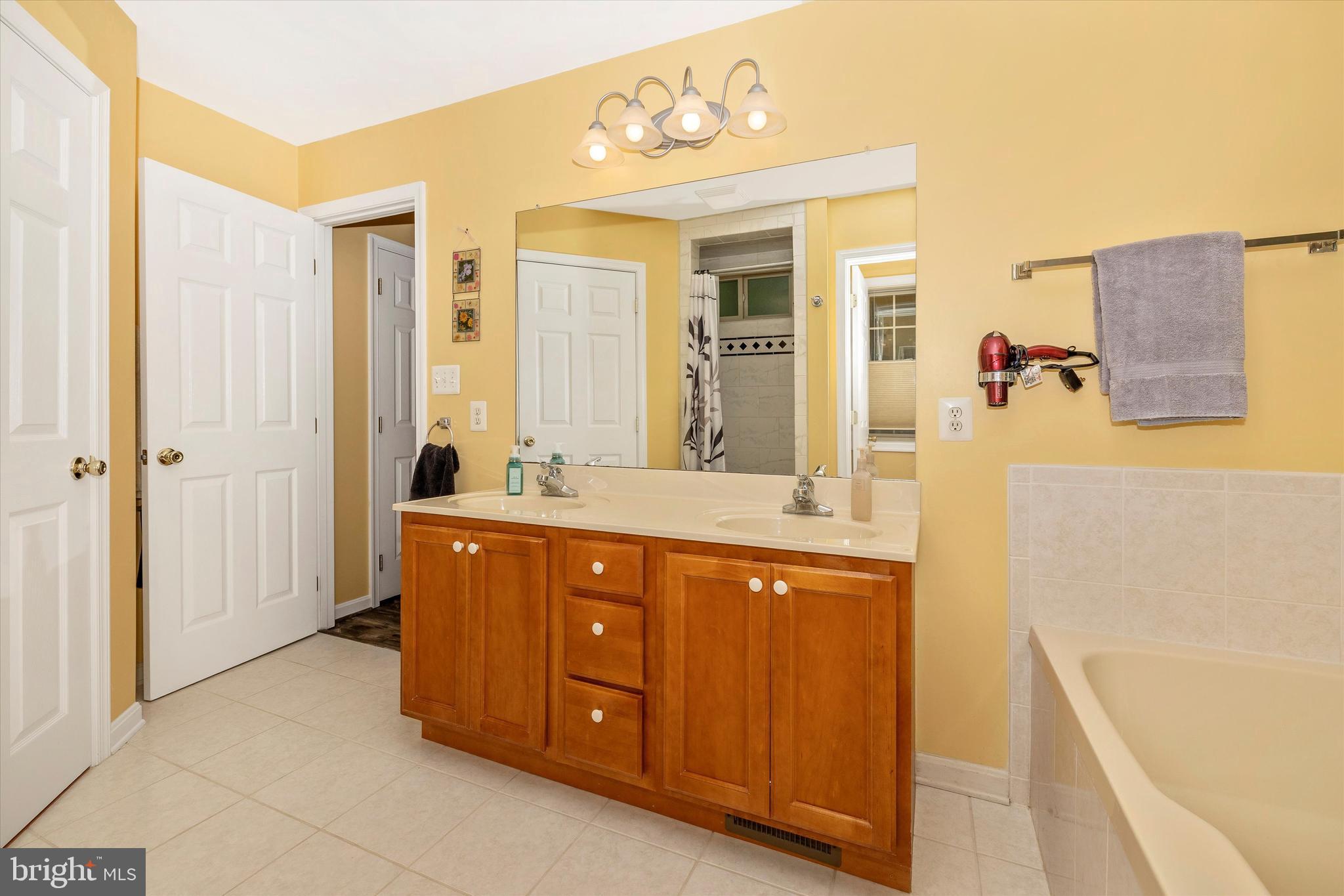 BALMORAL - Residential