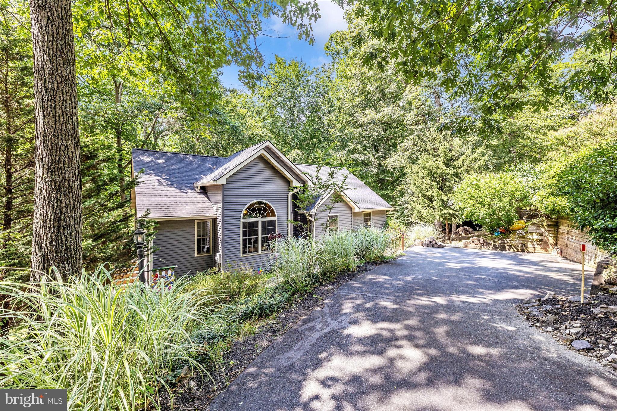 6776 BALMORAL RIDGE