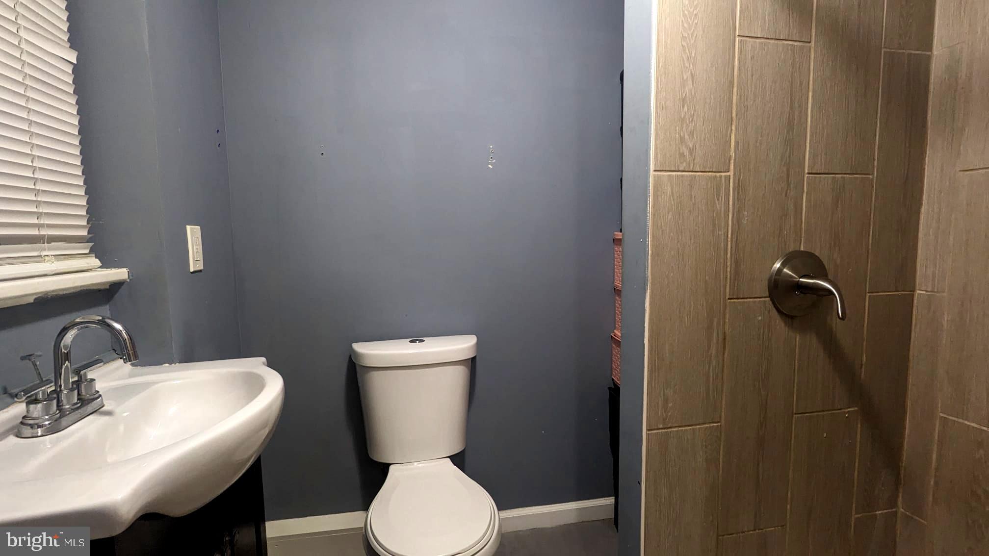 LITTLE ITALY - Residential Lease