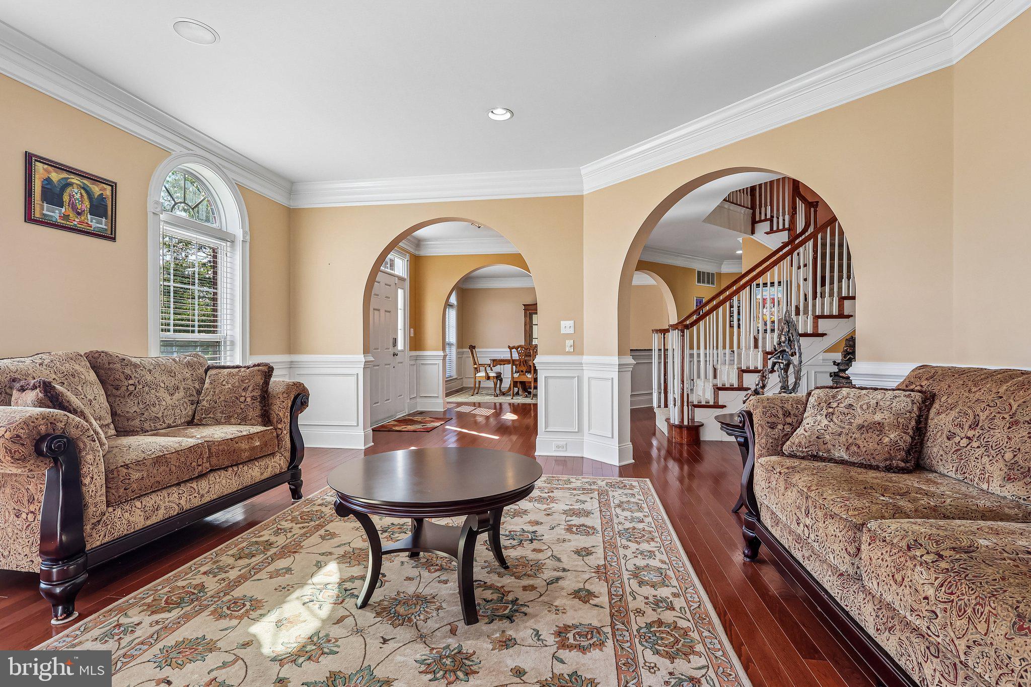 514 CHARIOT COURT